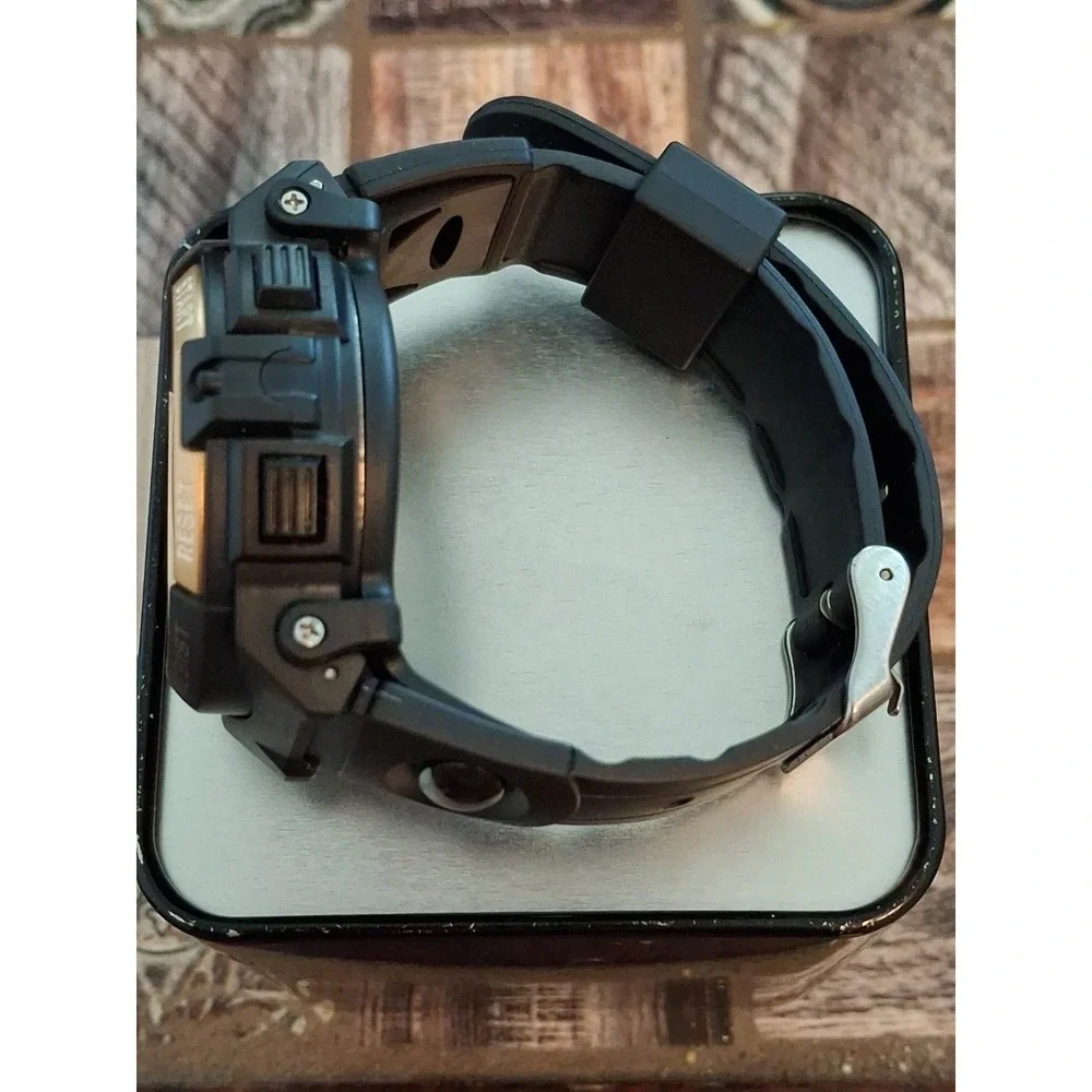 NIB YFWOOD Boys Digital Watch. Blk Silicone Band,Large #'s,Stopwatch,Alarm,Date.
